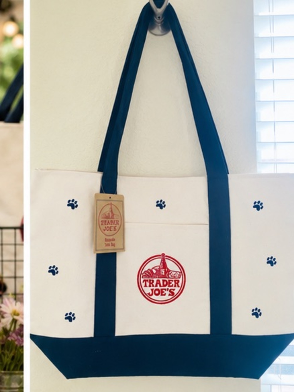 🐾🐶 Trader Joe’s Large Canvas Tote NWT - Picture 3 of 7